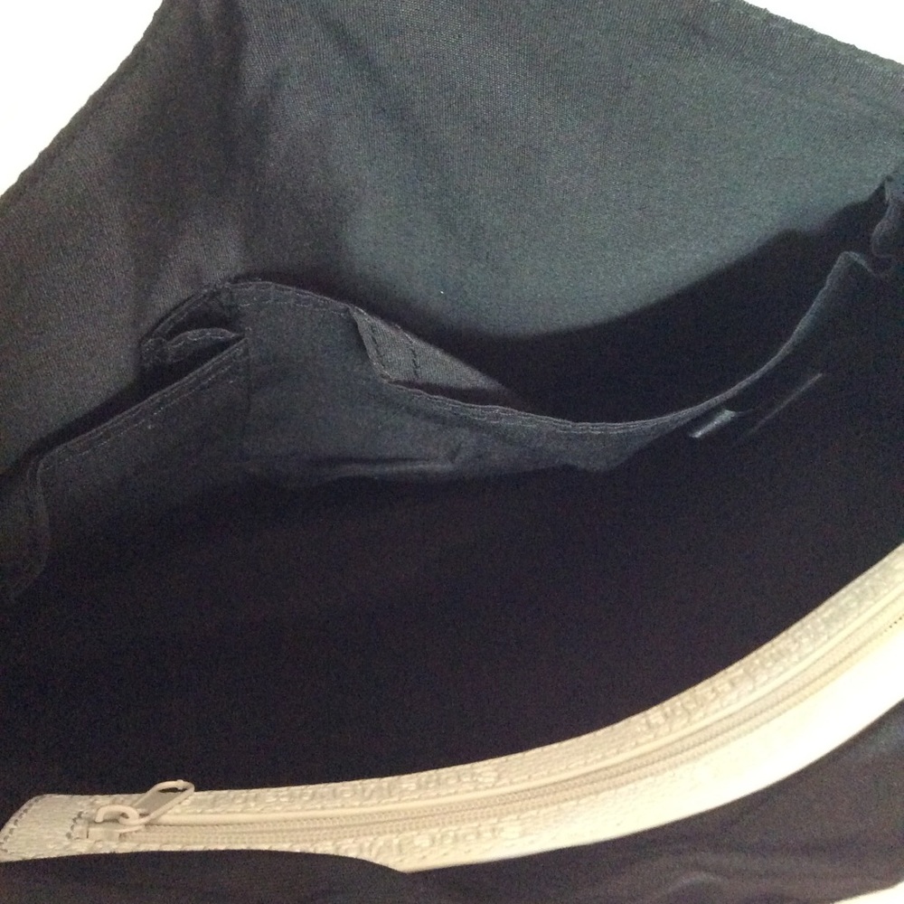 Stone Mountain Leather Shoulder Bag - Picture 8 of 9